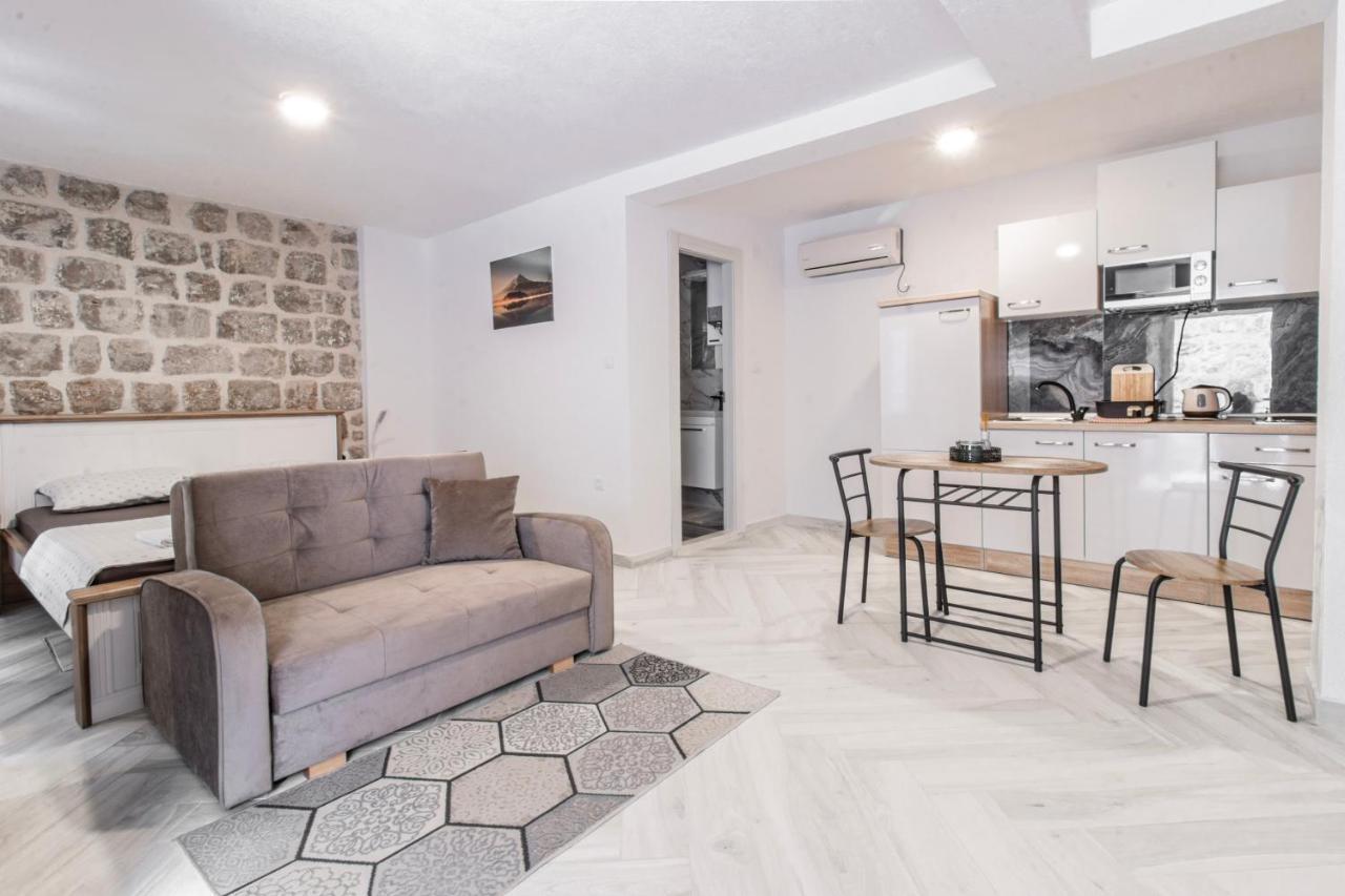 Apartments Florian ロプド エクステリア 写真