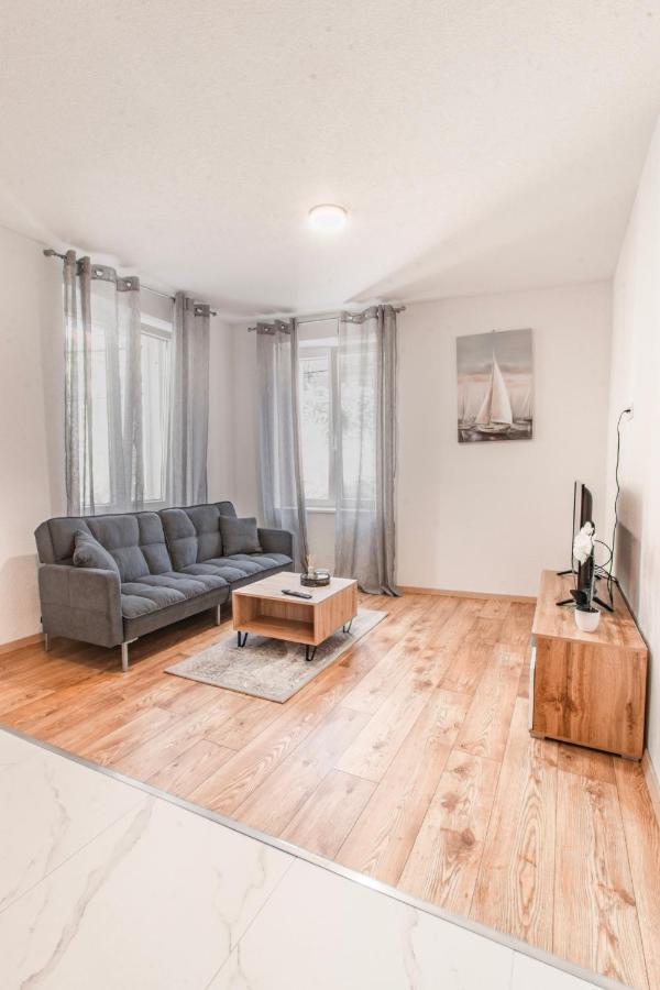 Apartments Florian ロプド エクステリア 写真