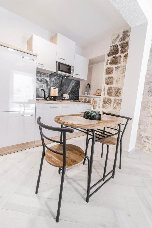 Apartments Florian ロプド エクステリア 写真