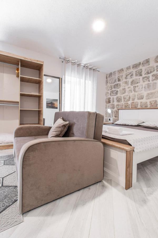 Apartments Florian ロプド エクステリア 写真