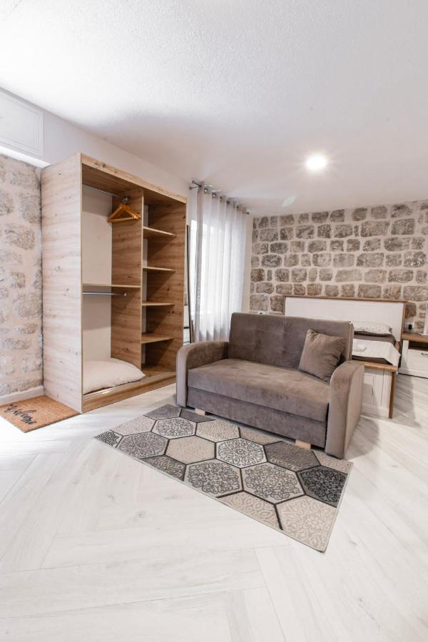 Apartments Florian ロプド エクステリア 写真
